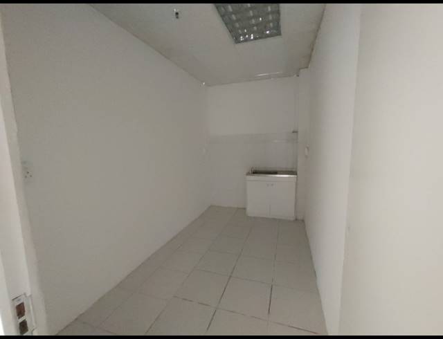 1,414M² WAREHOUSE TO LET IN MAITLAND